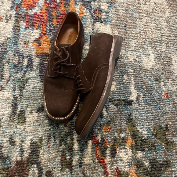 Men’s Chocolate Bucks Sz 10.5